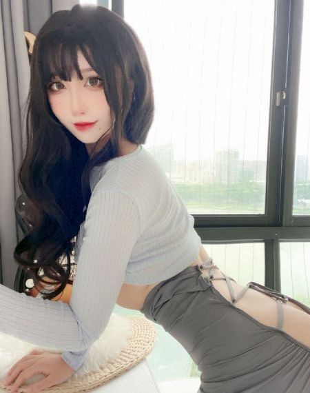 女主直播给粉丝脱内衣看奶头_HD免费播放